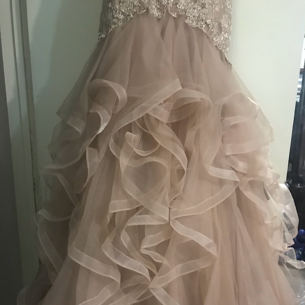 Sherri Hill dress - Picture 3 of 4
